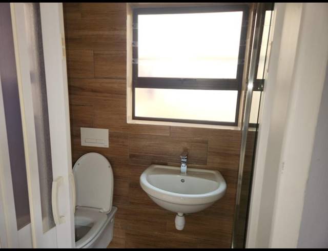 3 BEDROOM HOUSE FOR SALE IN KENSINGTON